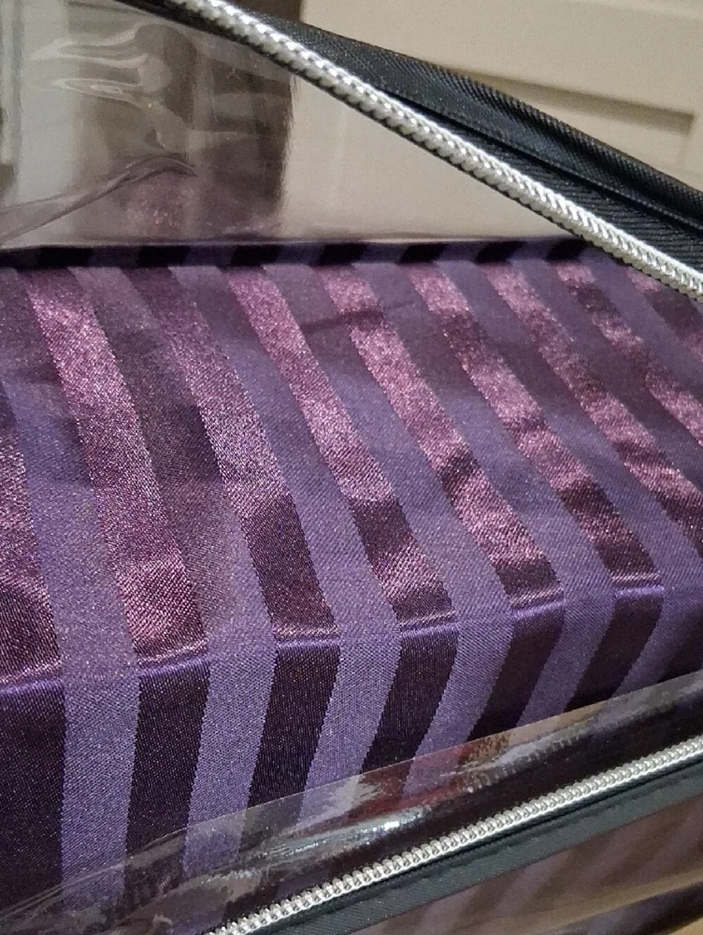 Que Satin Embrace Queen Sheet Set - Deep Purple Stripes